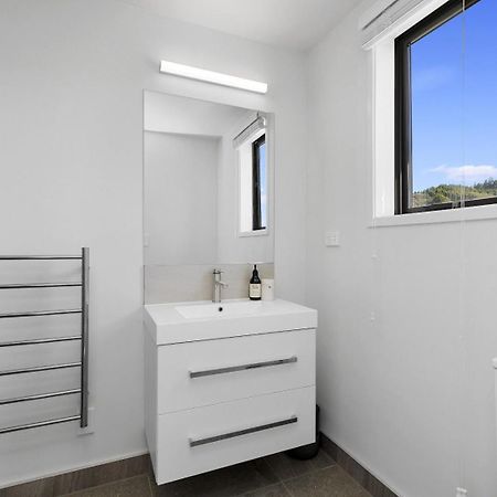 Whitby Townhouse Vila Porirua Exterior foto