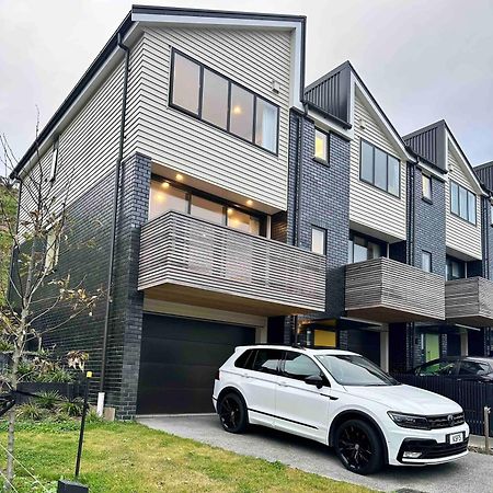 Whitby Townhouse Vila Porirua Exterior foto