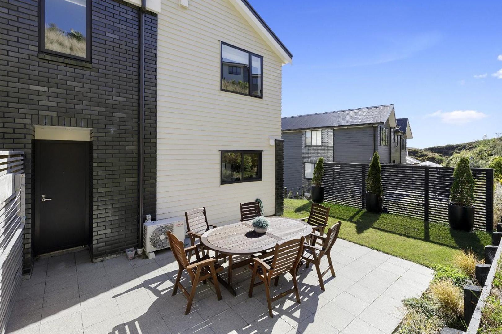 Whitby Townhouse Vila Porirua Exterior foto